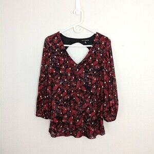 Women's Size M Top Black Red Blouse Gold Accents by Sara Michelle
